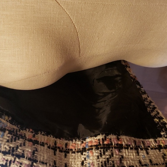 BIKER STYLE JACKET IN A CHANNEL LIKE PLAID fabric - Picture 3 of 9